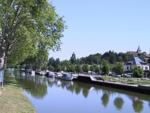 Ramoneur Rogny-les-Sept-Écluses