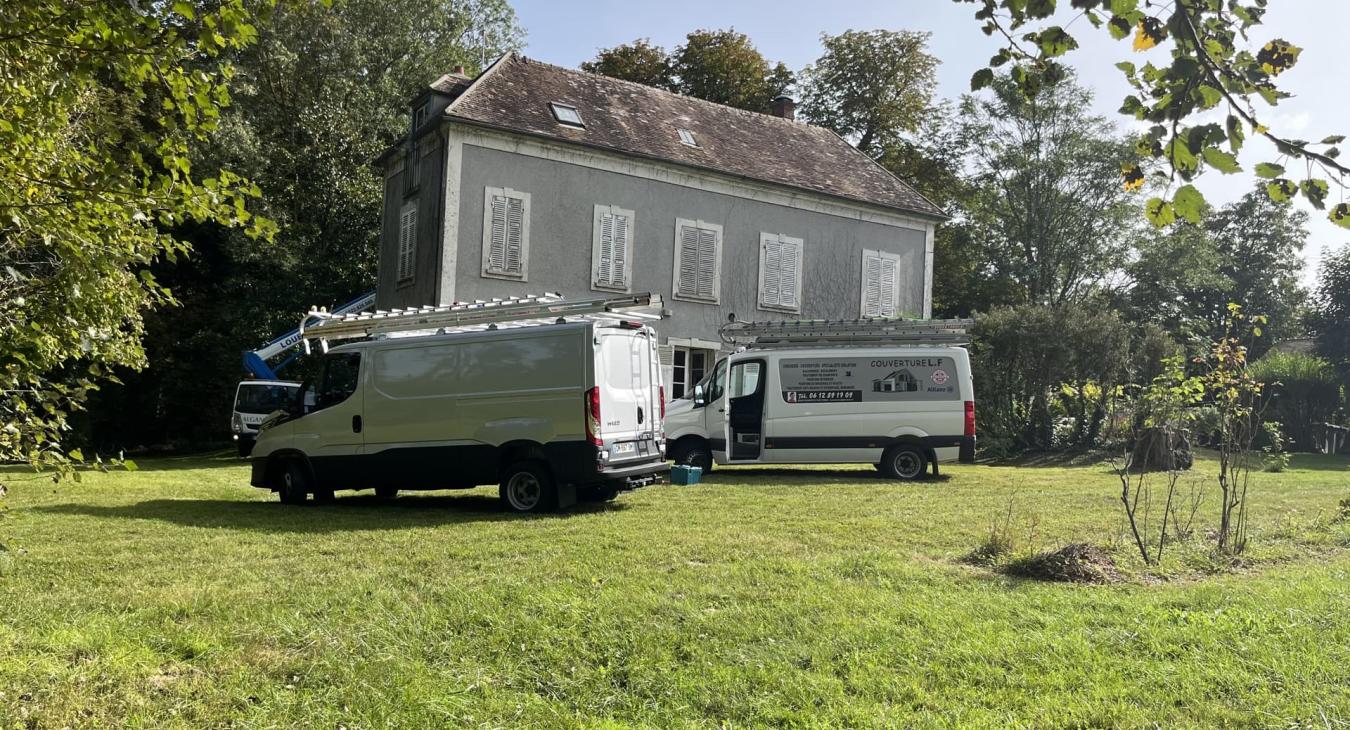 Nettoyage de toiture en camion nacelle